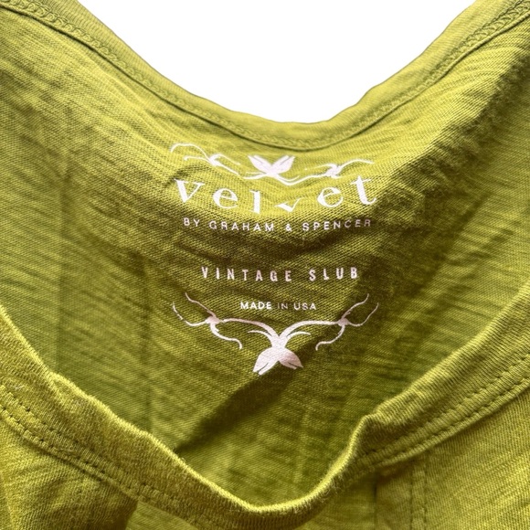 NWT Velvet by Graham and Spencer Cut Out V-neck tee Size XS - Picture 5 of 5